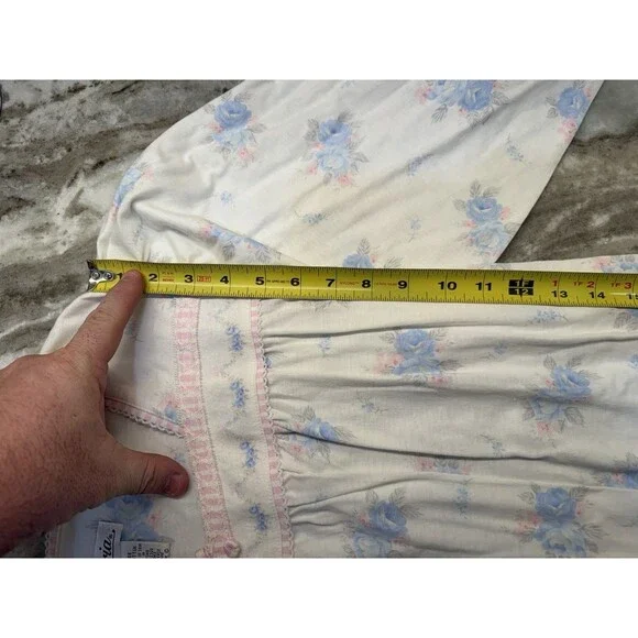 ARIA Floral Nightgown White w Pink Blue Flowers Long Sleeve Grandmacore Large - Picture 7 of 8